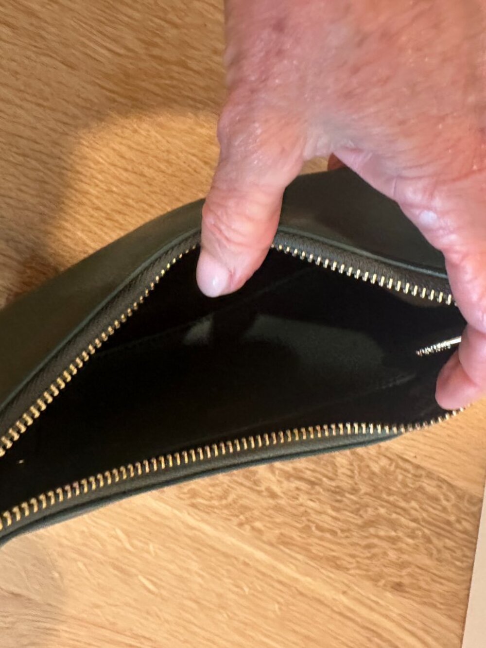 Cuyana Green Purse - Picture 6 of 6
